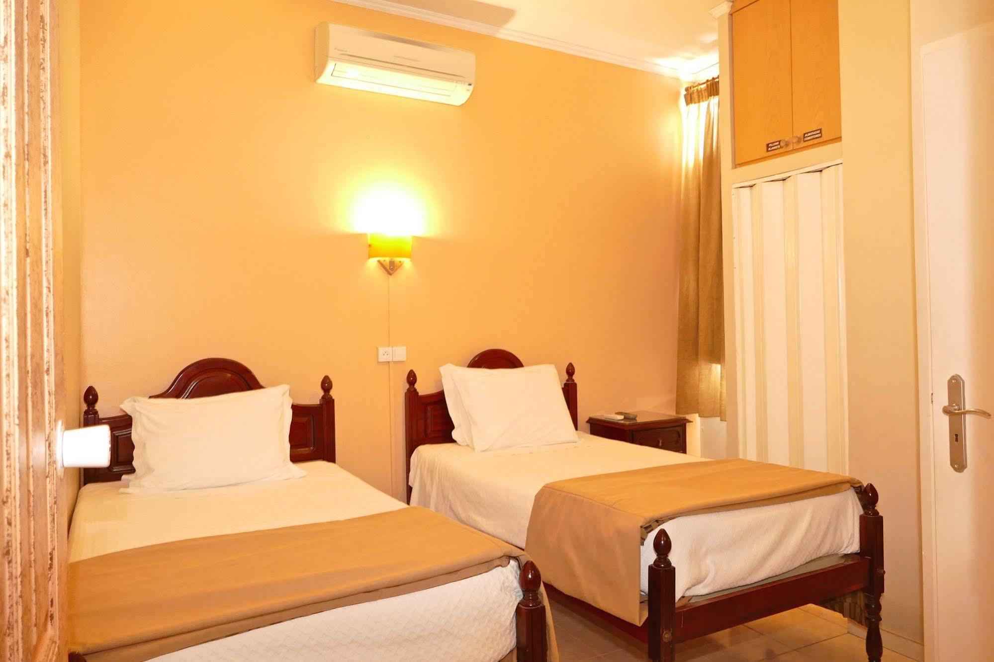 Guest House Sao Filipe فارو المظهر الخارجي الصورة